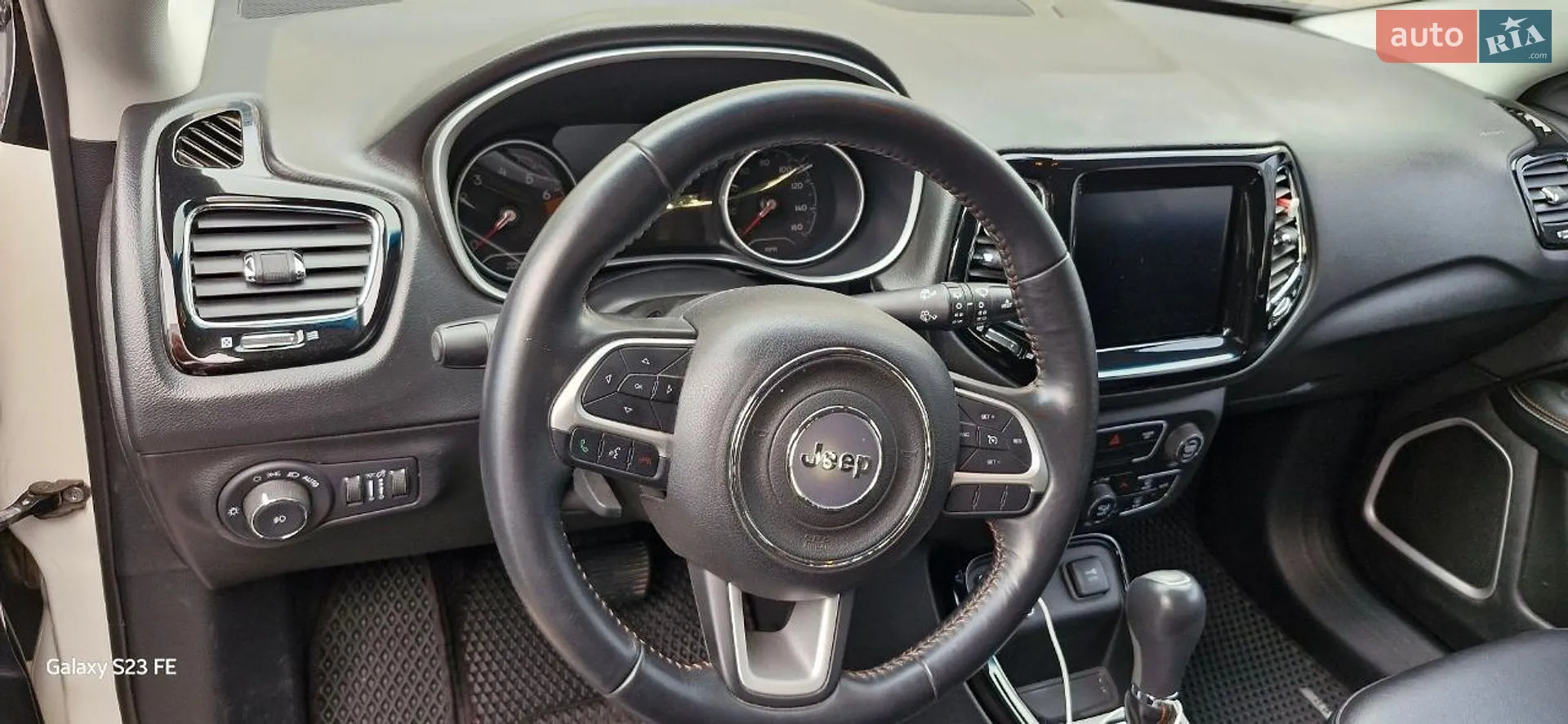 2017 Jeep Compass - мініатюра 12