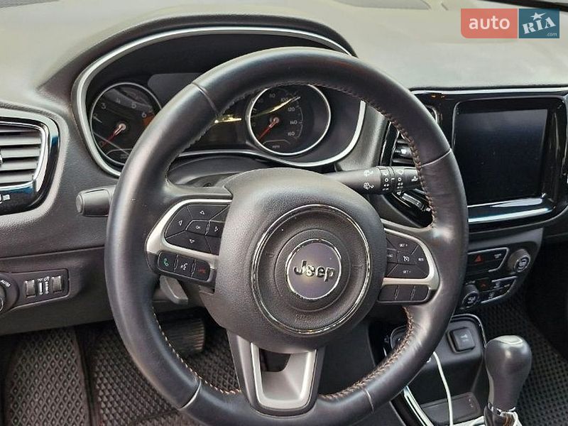 Позашляховик / Кросовер Jeep Compass 2017 в Чернігові