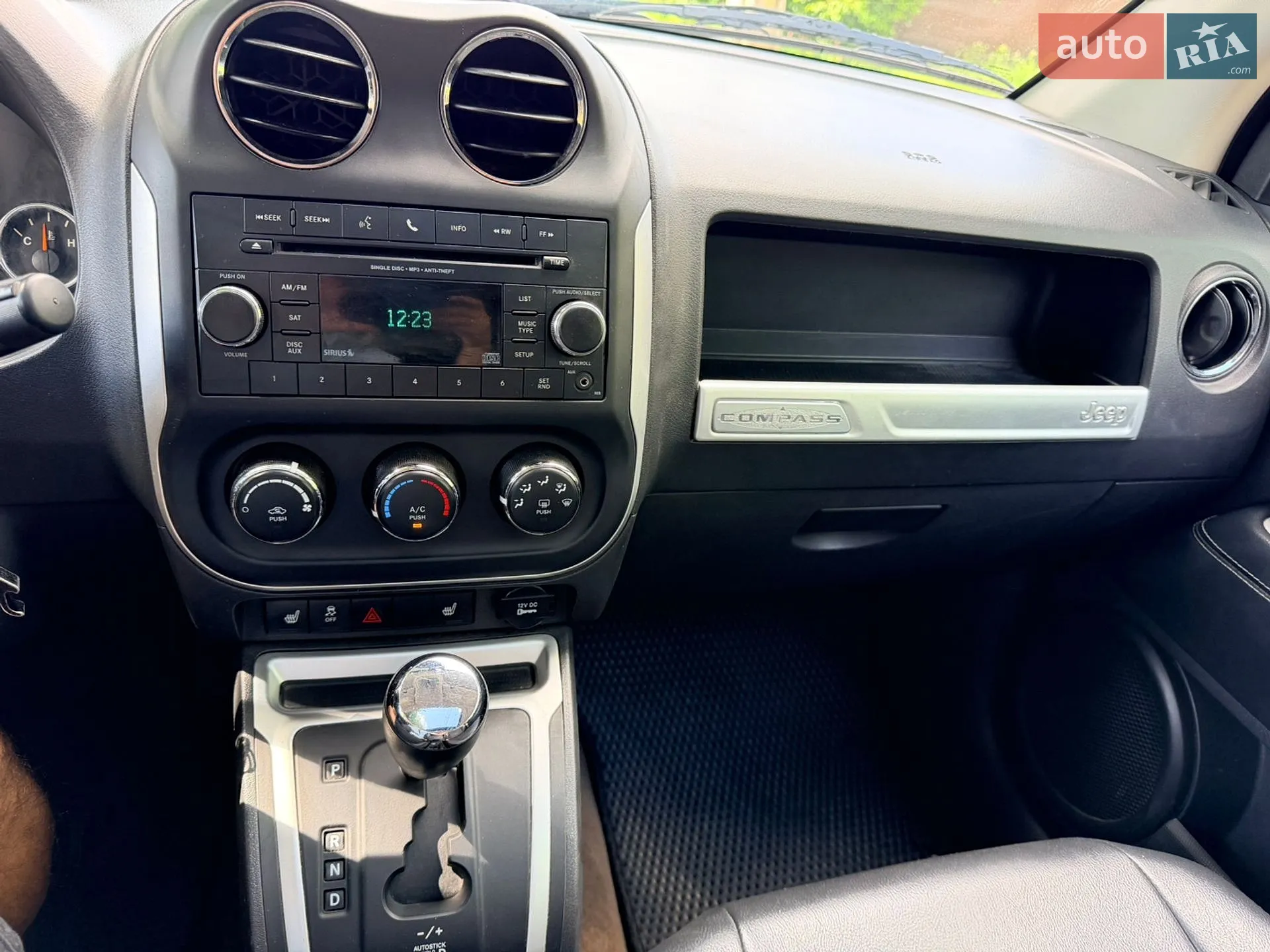 2013 Jeep Compass - мініатюра 33
