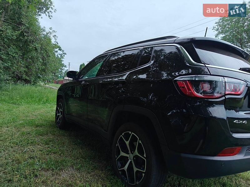 Внедорожник / Кроссовер Jeep Compass 2024 в Ромнах