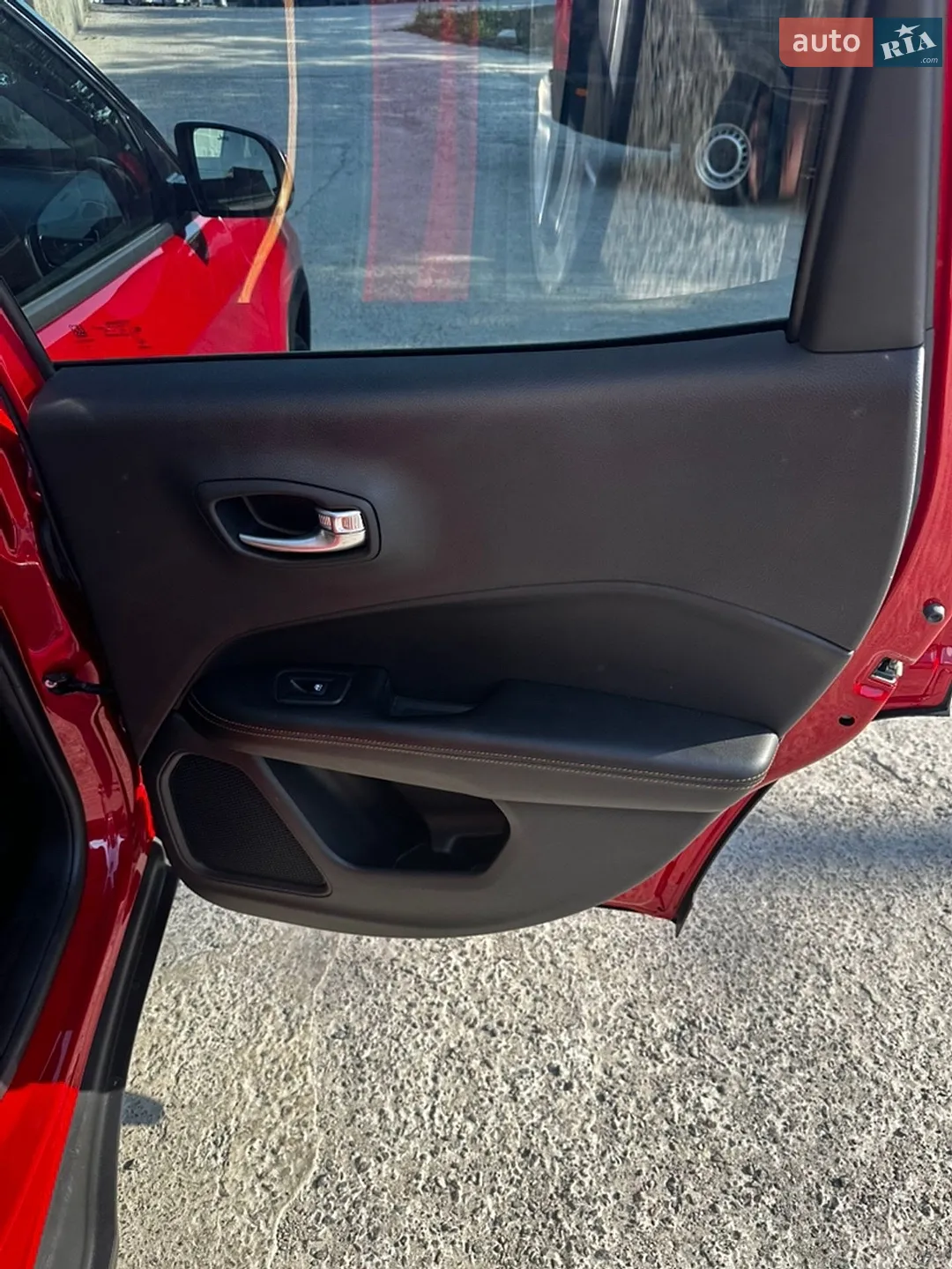 2020 Jeep Compass - мініатюра 12
