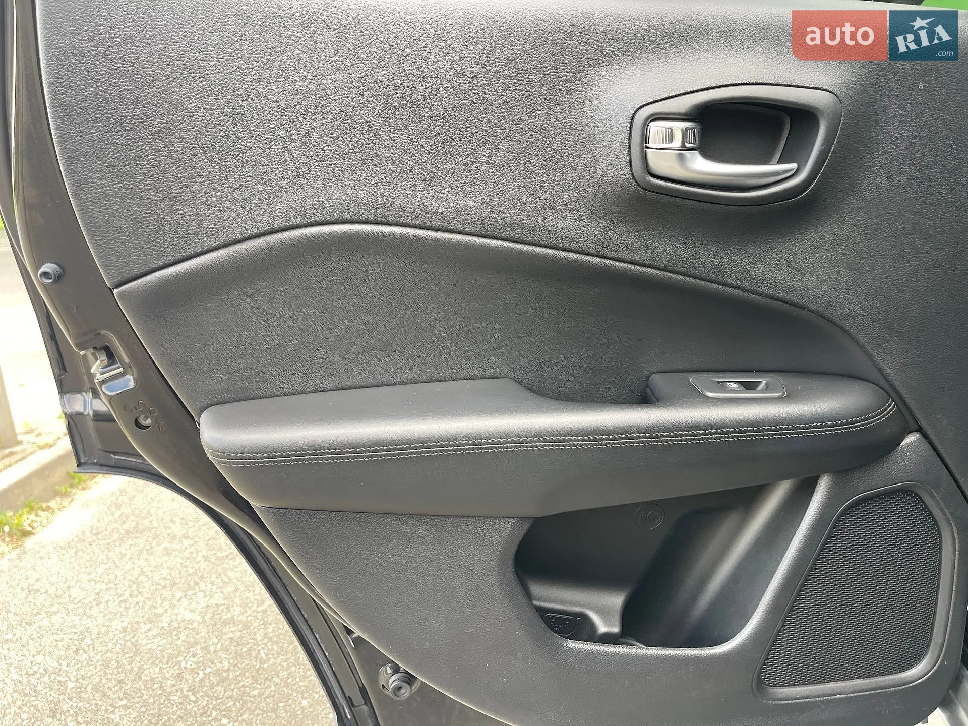 2018 Jeep Compass - мініатюра 31