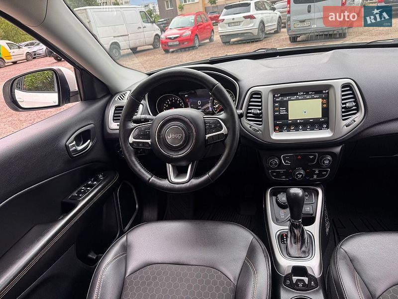 Позашляховик / Кросовер Jeep Compass 2017 в Києві