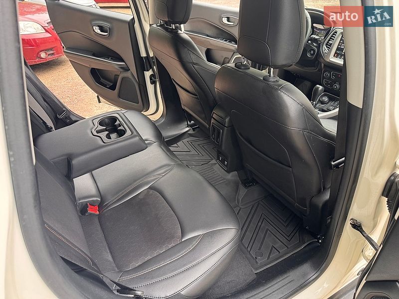Внедорожник / Кроссовер Jeep Compass 2017 в Киеве фото 24 Внедорожник / Кроссовер Jeep Compass 2017 в Киеве