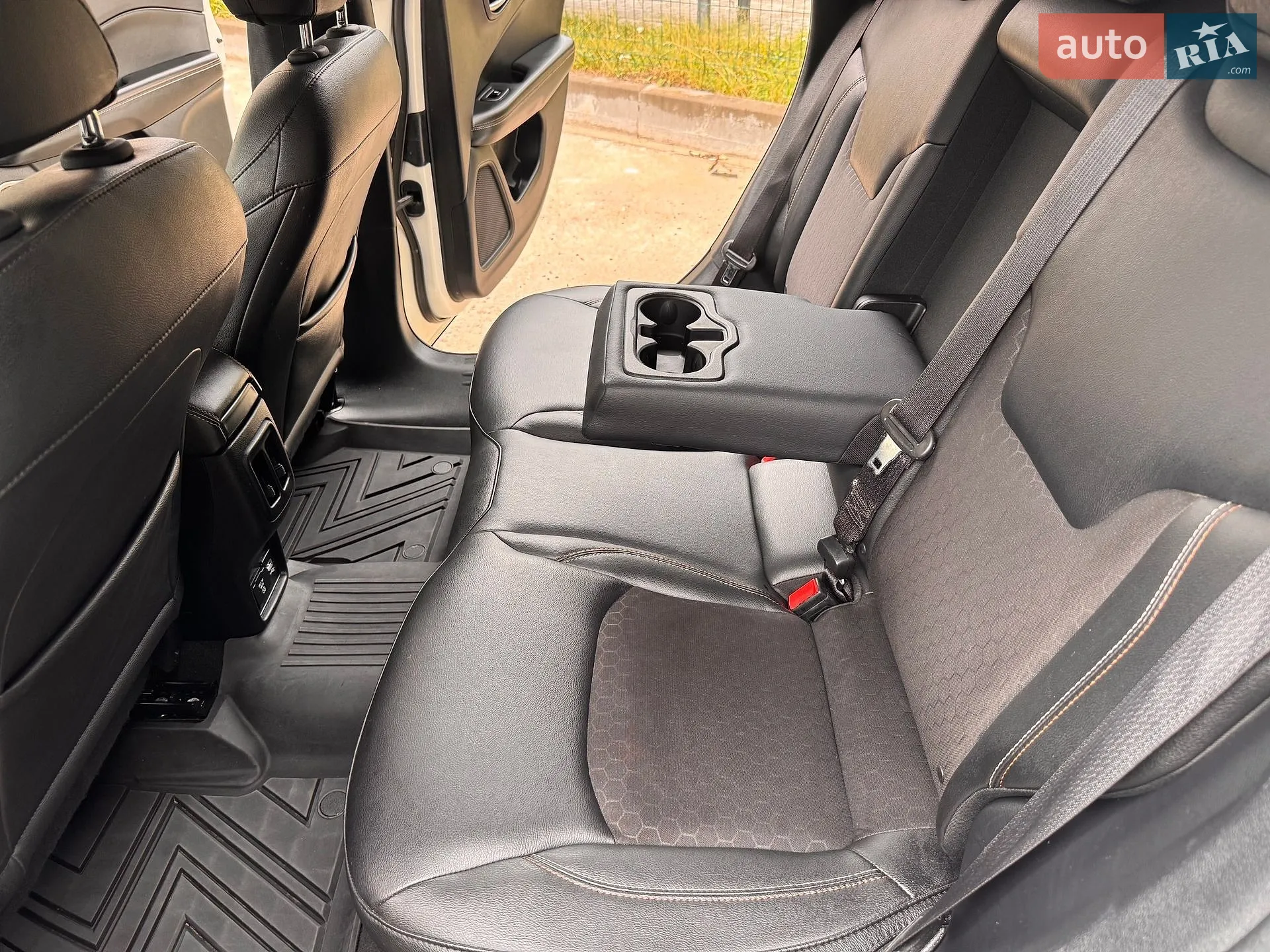 2017 Jeep Compass - мініатюра 25