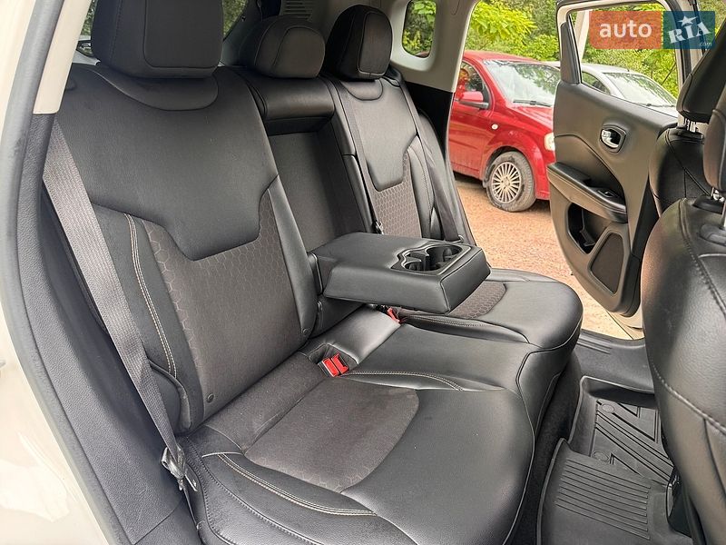 Внедорожник / Кроссовер Jeep Compass 2017 в Киеве фото 26 Внедорожник / Кроссовер Jeep Compass 2017 в Киеве
