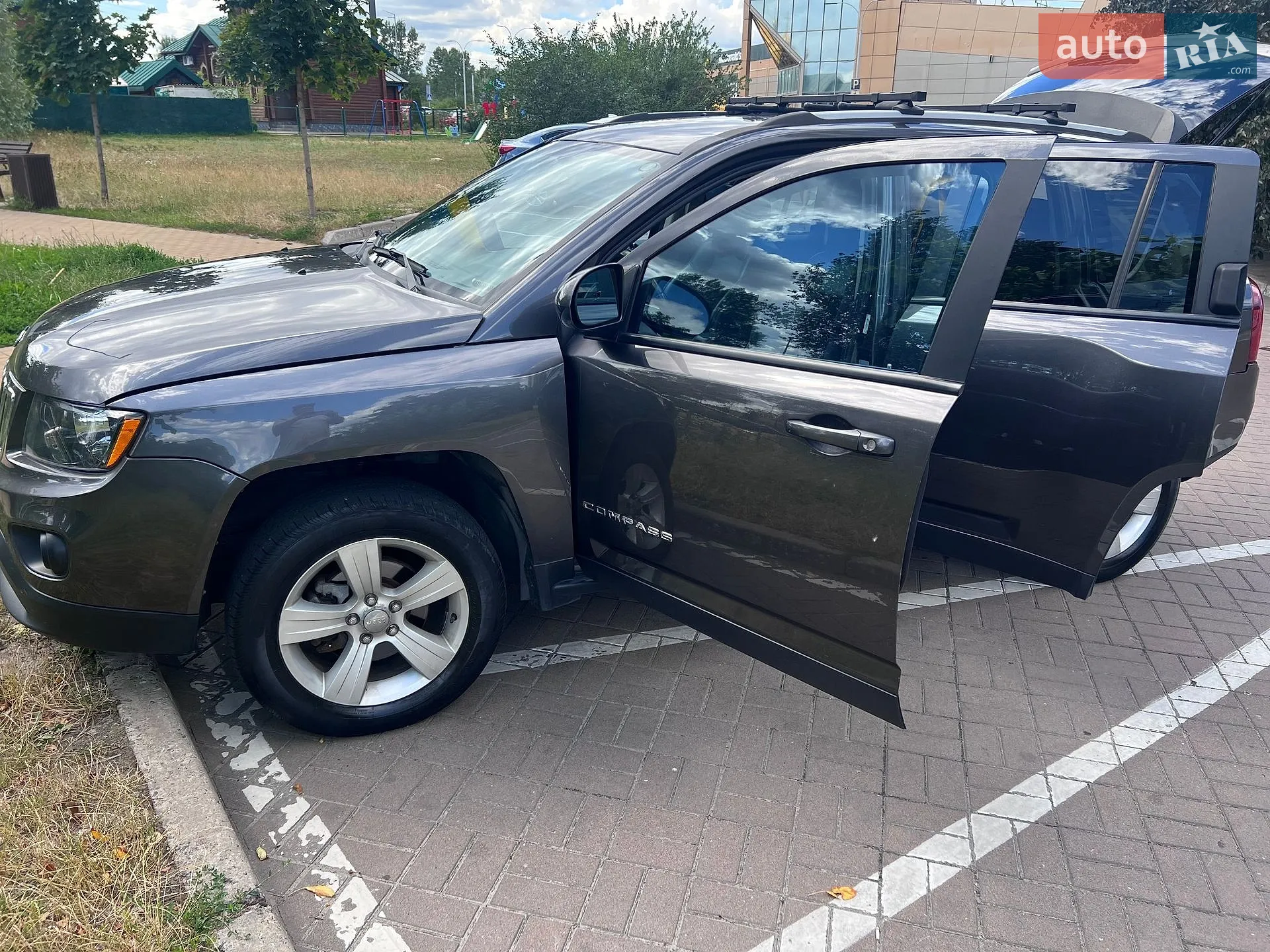 2016 Jeep Compass - мініатюра 3