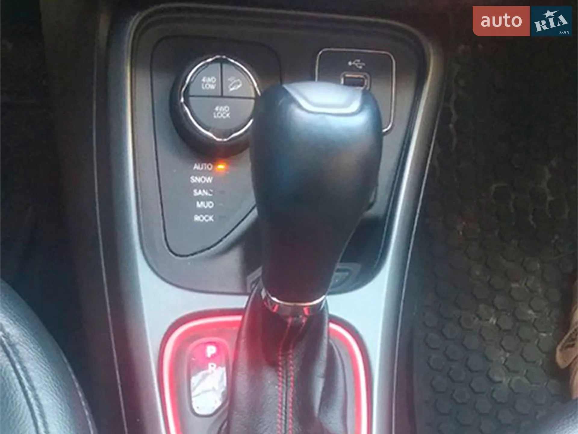 2017 Jeep Compass - мініатюра 27