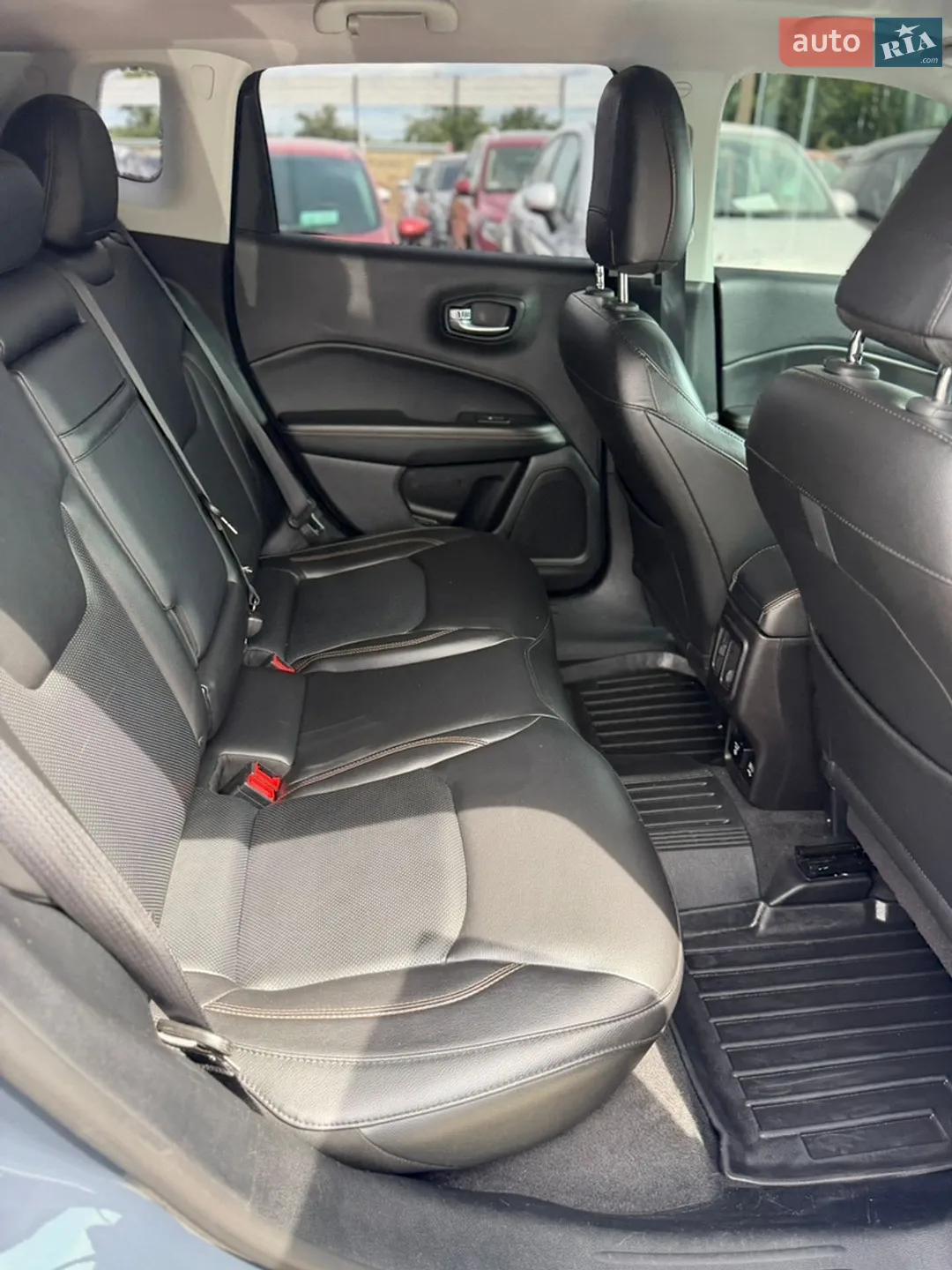2017 Jeep Compass - мініатюра 36
