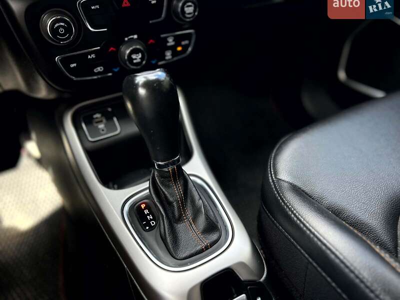 Внедорожник / Кроссовер Jeep Compass 2018 в Киеве