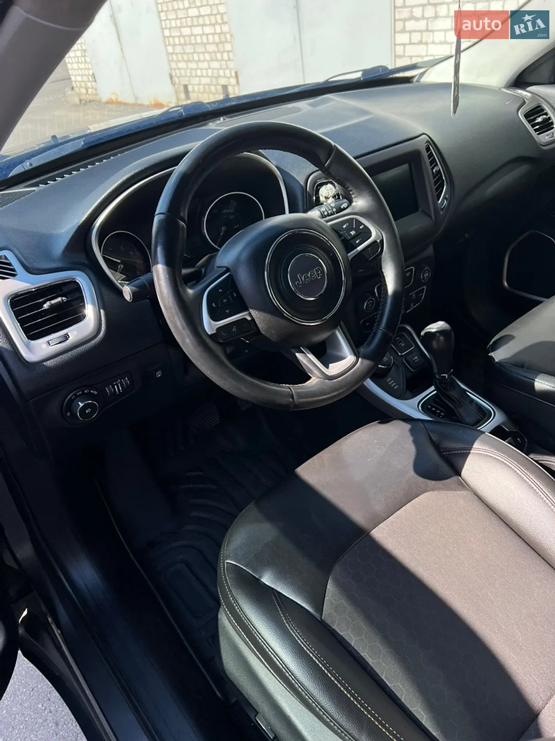 2017 Jeep Compass - мініатюра 16