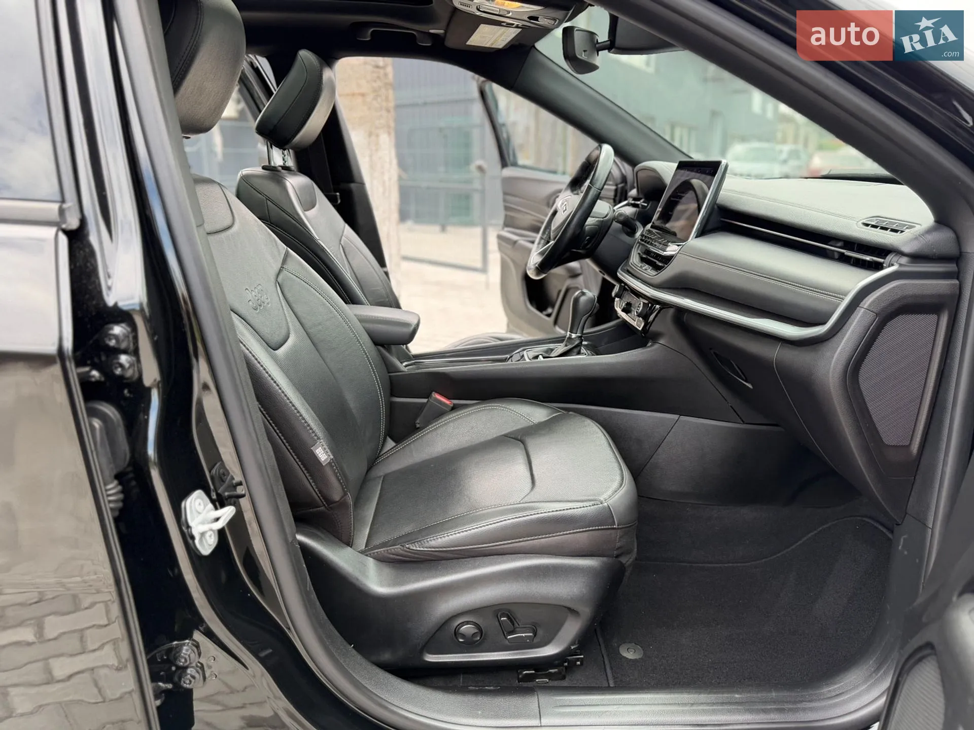 2022 Jeep Compass - мініатюра 29