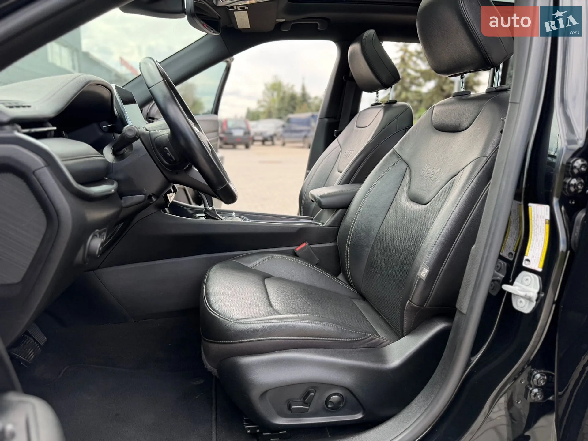 2022 Jeep Compass - мініатюра 38
