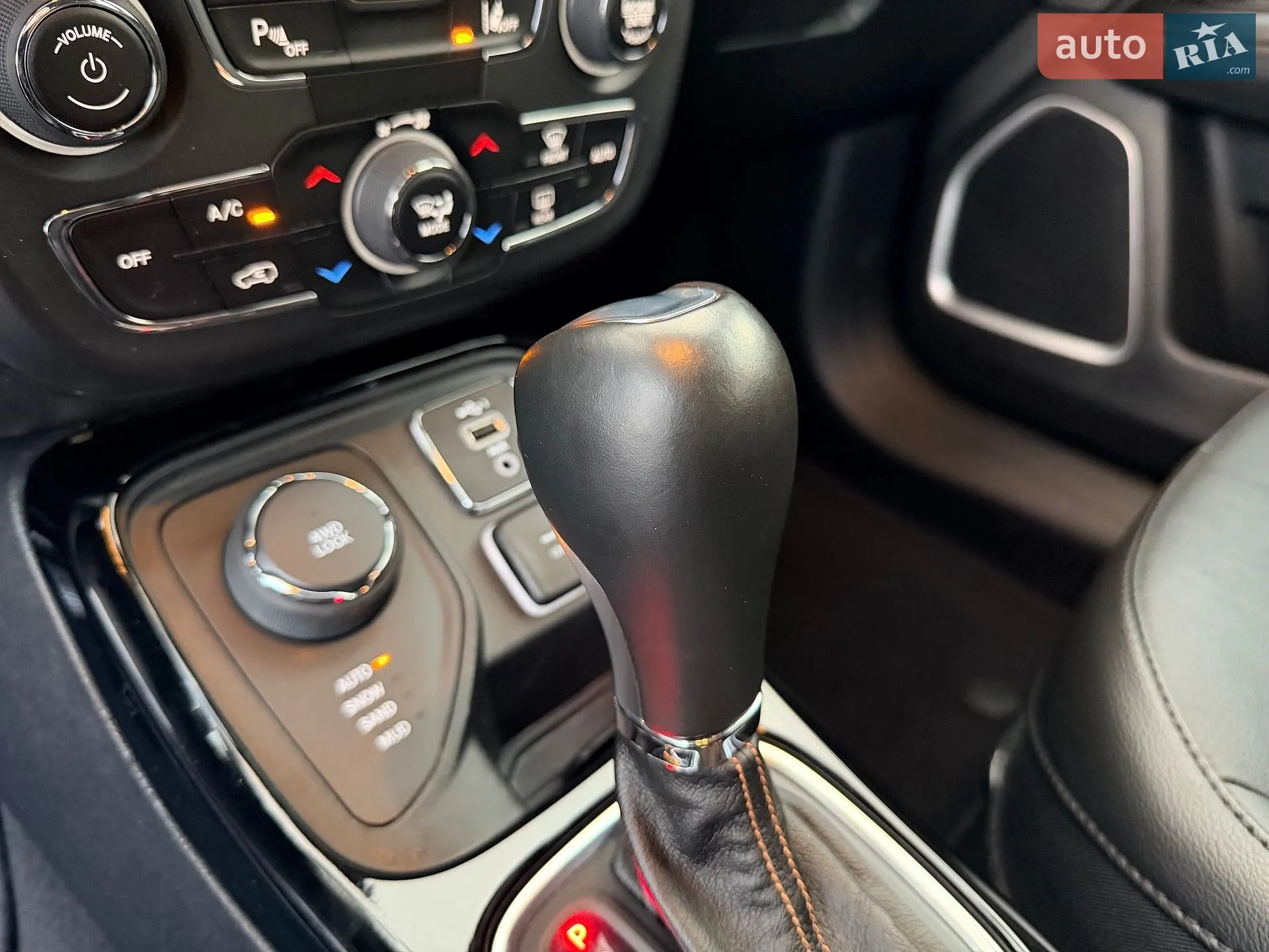 2020 Jeep Compass - мініатюра 106