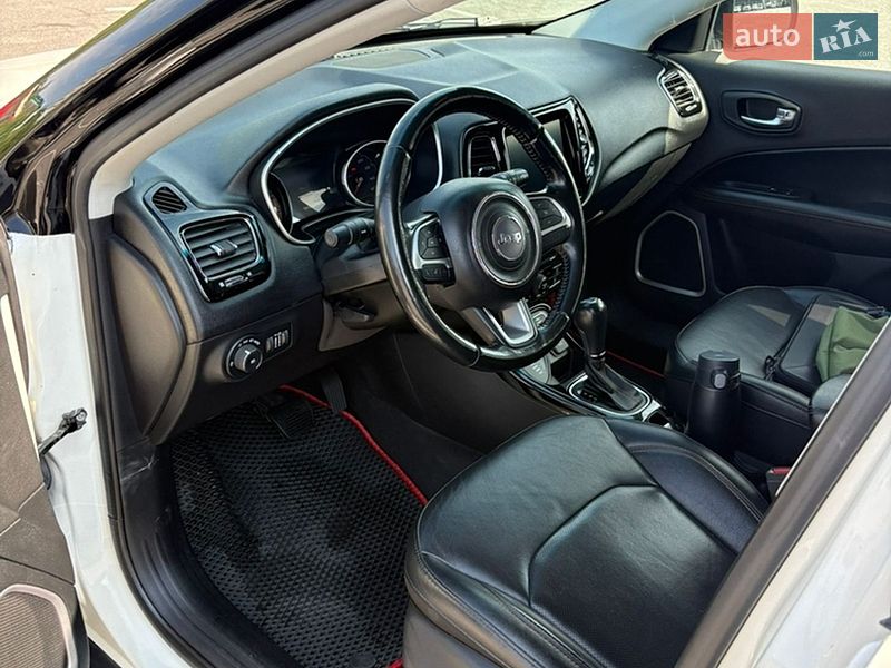 Позашляховик / Кросовер Jeep Compass 2020 в Ужгороді
