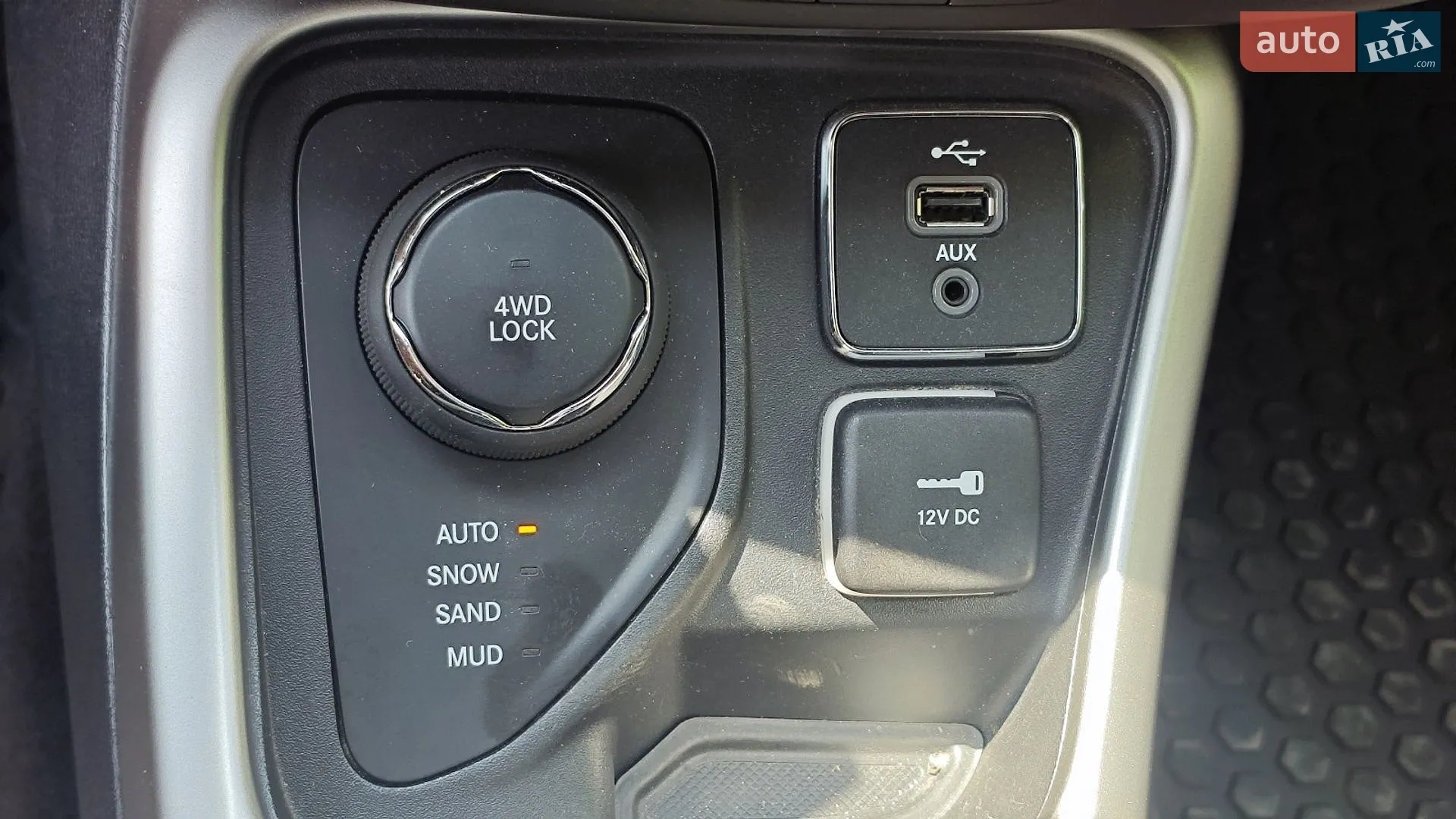 2017 Jeep Compass - мініатюра 26