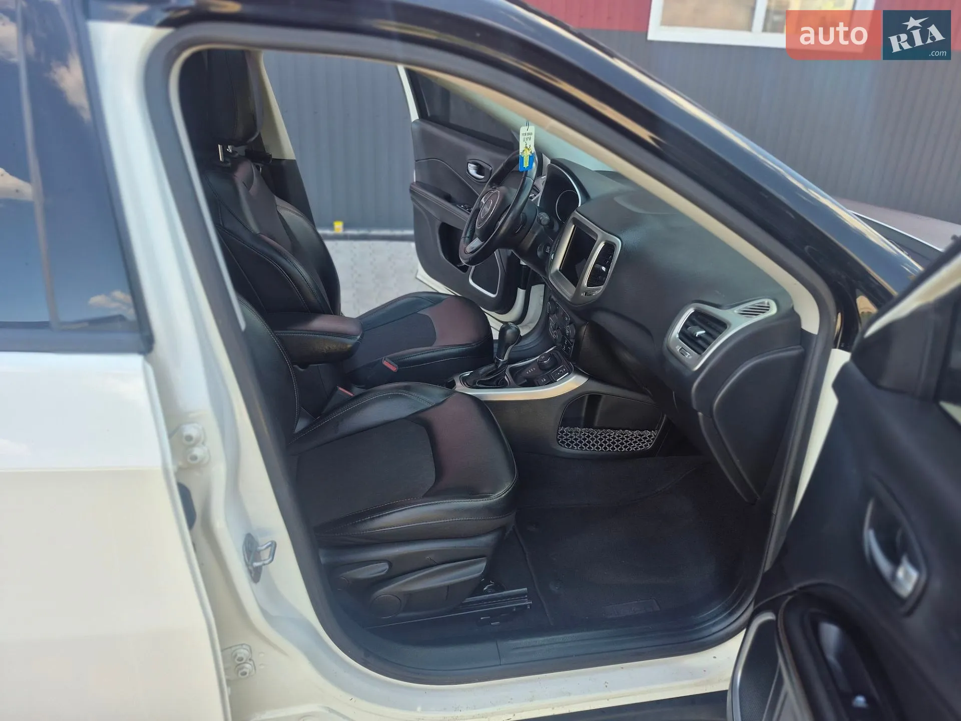 2018 Jeep Compass - мініатюра 28