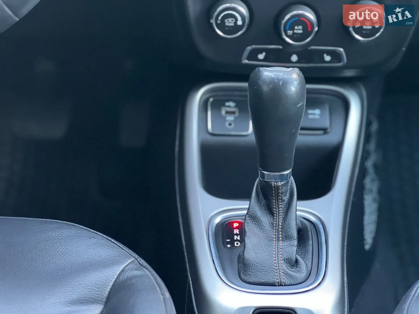 2017 Jeep Compass - мініатюра 16