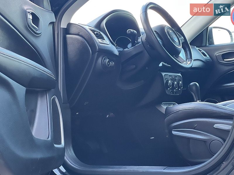 Внедорожник / Кроссовер Jeep Compass 2017 в Ровно