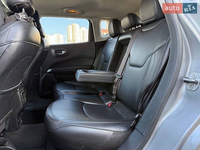 Позашляховик / Кросовер Jeep Compass 2019 в Києві фото 10 Позашляховик / Кросовер Jeep Compass 2019 в Києві