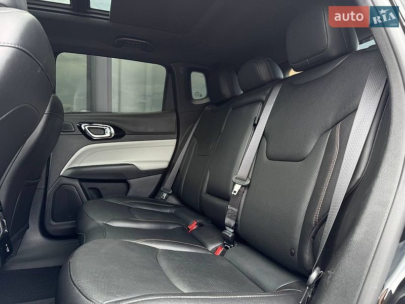 Внедорожник / Кроссовер Jeep Compass 2023 в Ровно