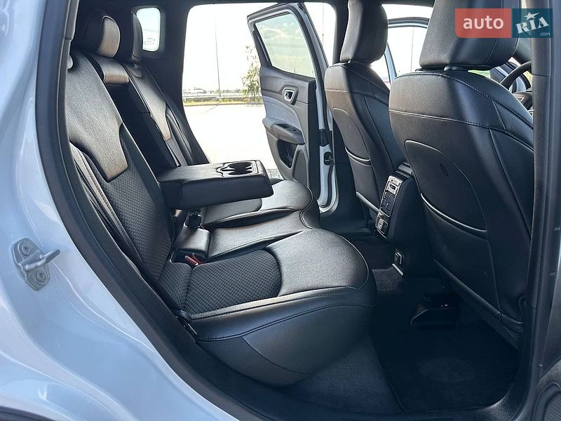 Позашляховик / Кросовер Jeep Compass 2023 в Дніпрі фото 23 Позашляховик / Кросовер Jeep Compass 2023 в Дніпрі