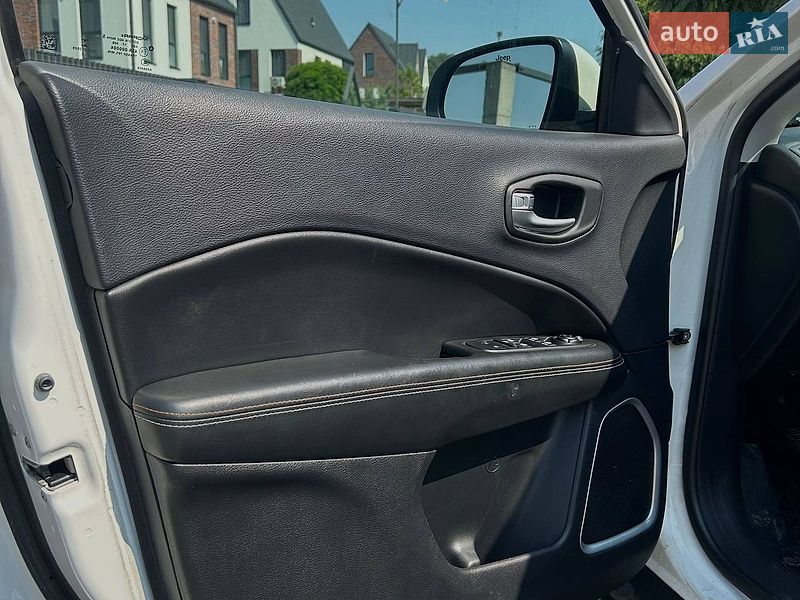 Внедорожник / Кроссовер Jeep Compass 2017 в Умани