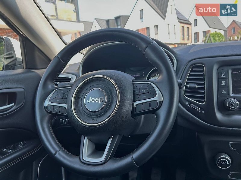 Внедорожник / Кроссовер Jeep Compass 2017 в Умани