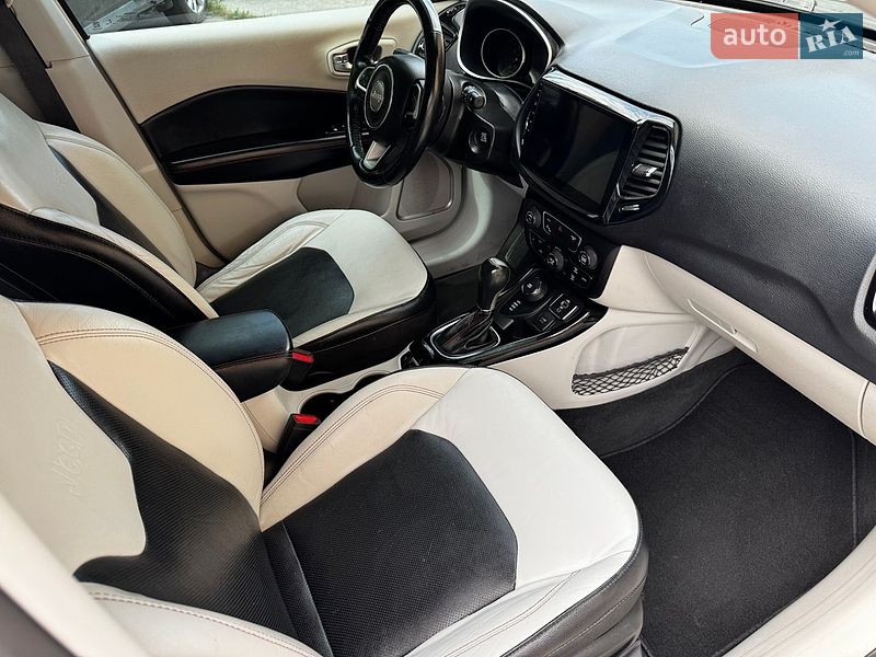 Позашляховик / Кросовер Jeep Compass 2017 в Києві