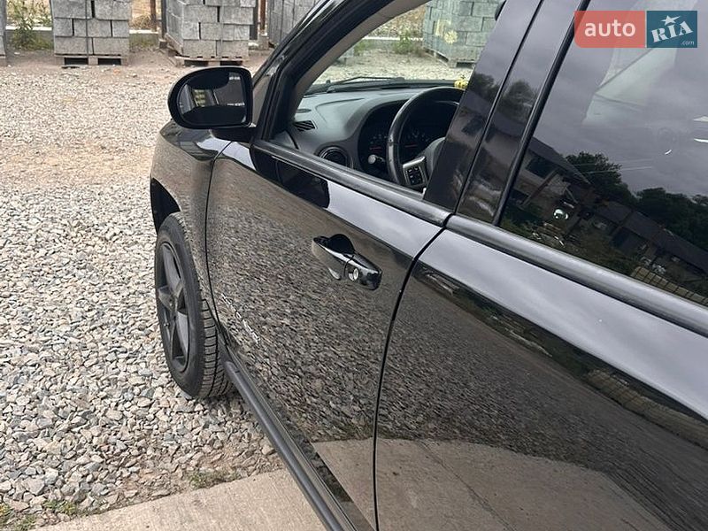 Внедорожник / Кроссовер Jeep Compass 2012 в Надворной
