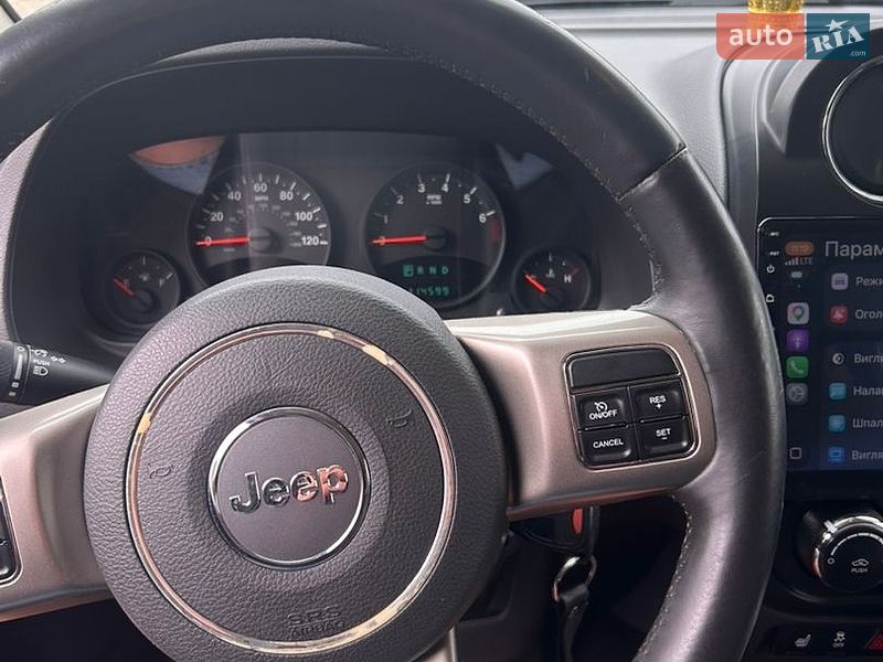 Внедорожник / Кроссовер Jeep Compass 2012 в Надворной