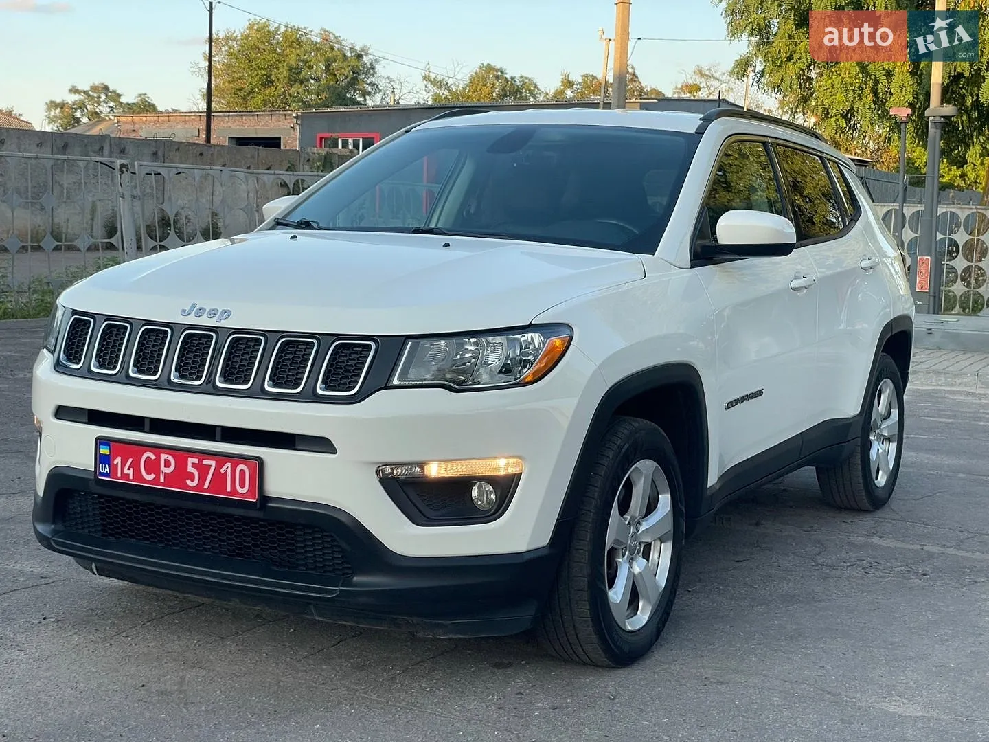 2017 Jeep Compass - мініатюра 2