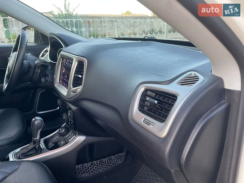 Позашляховик / Кросовер Jeep Compass 2017 в Лубнах фото 46 Позашляховик / Кросовер Jeep Compass 2017 в Лубнах