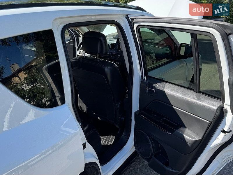 Позашляховик / Кросовер Jeep Compass 2011 в Києві