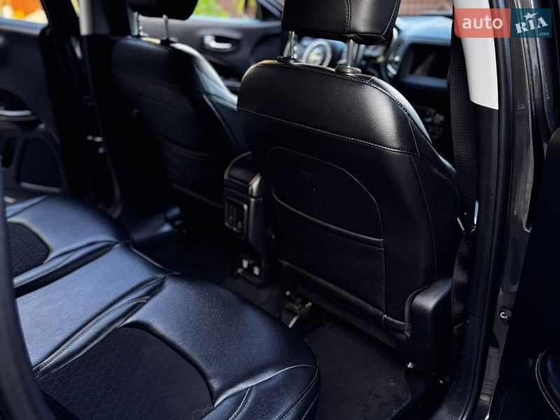 Внедорожник / Кроссовер Jeep Compass 2018 в Киеве