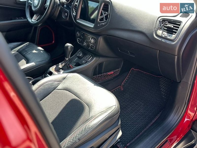 Внедорожник / Кроссовер Jeep Compass 2017 в Кременчуге