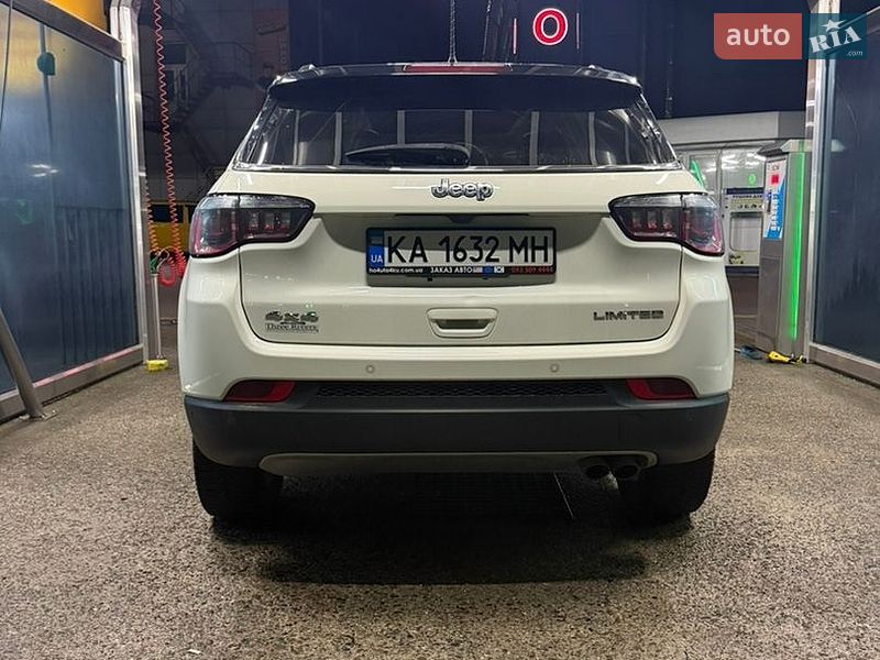 Внедорожник / Кроссовер Jeep Compass 2018 в Киеве