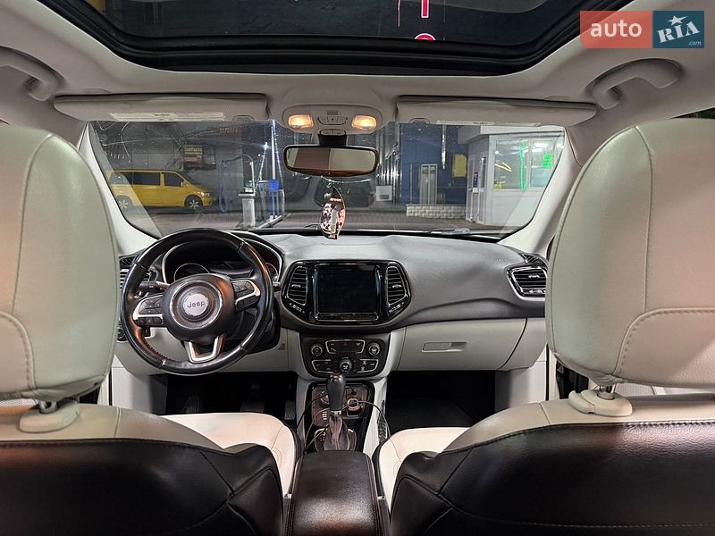 Внедорожник / Кроссовер Jeep Compass 2018 в Киеве