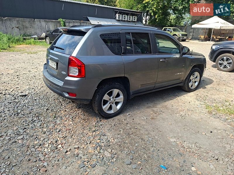 Позашляховик / Кросовер Jeep Compass 2011 в Києві
