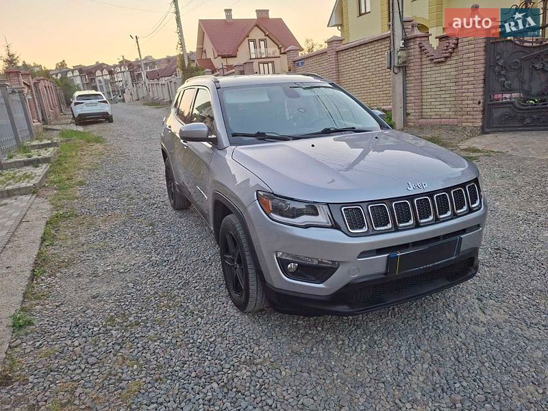 Позашляховик / Кросовер Jeep Compass 2018 в Чернівцях фото 3 Позашляховик / Кросовер Jeep Compass 2018 в Чернівцях