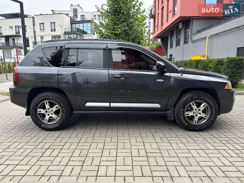 Внедорожник / Кроссовер Jeep Compass 2010 в Львове