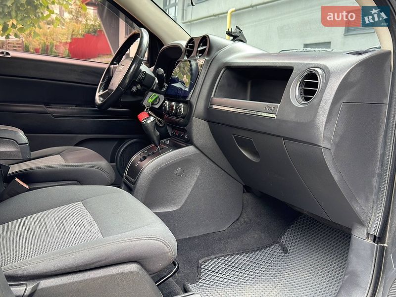 Внедорожник / Кроссовер Jeep Compass 2010 в Львове