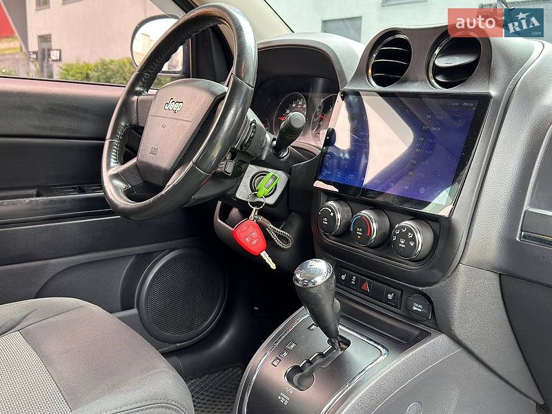 Внедорожник / Кроссовер Jeep Compass 2010 в Львове