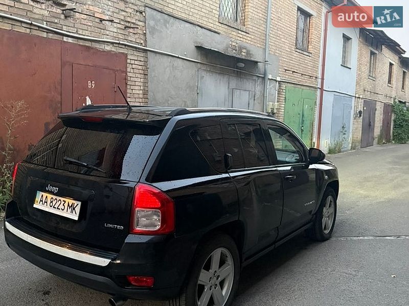 Внедорожник / Кроссовер Jeep Compass 2012 в Киеве