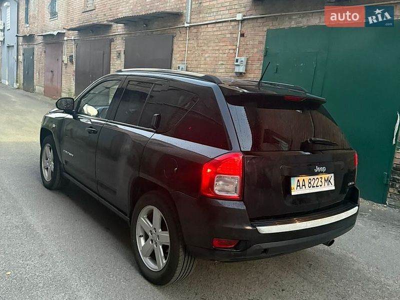 Внедорожник / Кроссовер Jeep Compass 2012 в Киеве
