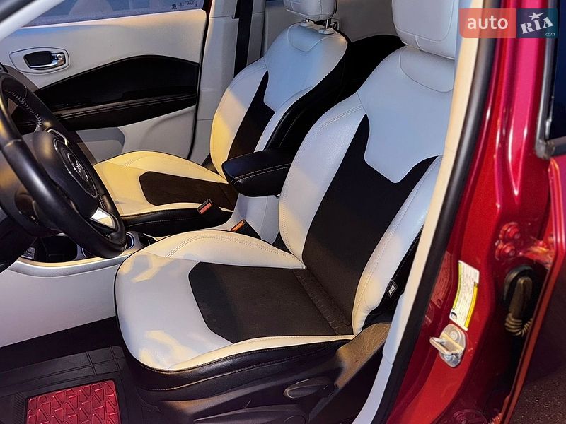 Внедорожник / Кроссовер Jeep Compass 2018 в Киеве