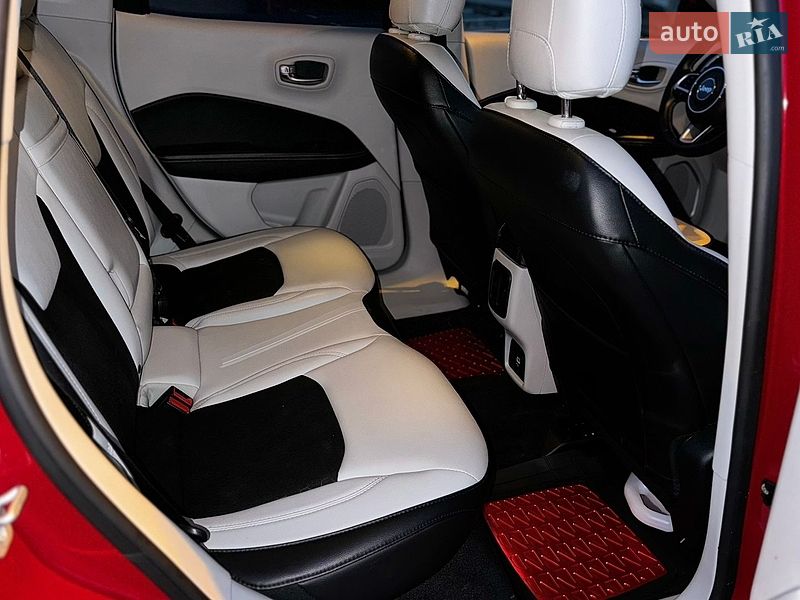 Внедорожник / Кроссовер Jeep Compass 2018 в Киеве