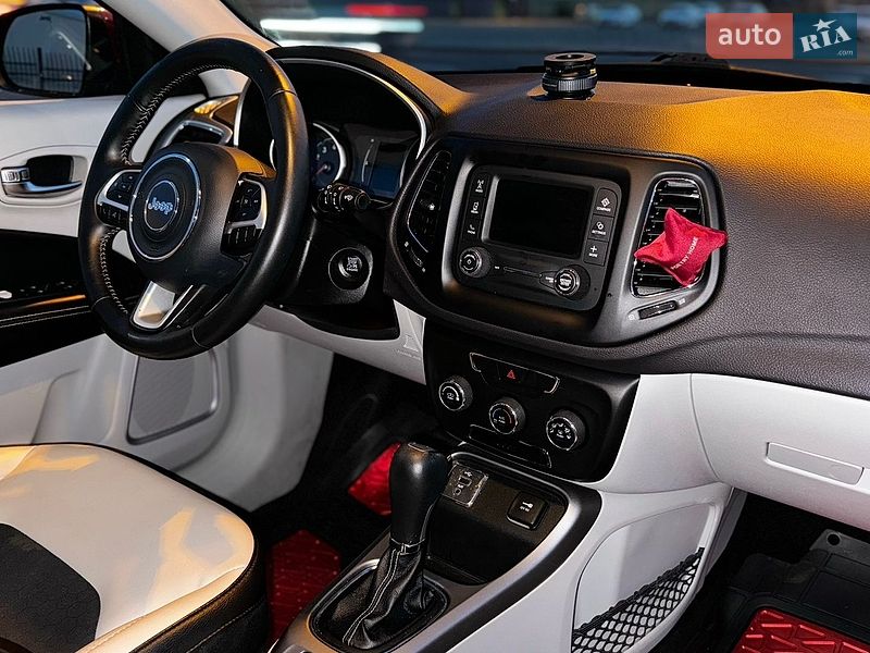 Внедорожник / Кроссовер Jeep Compass 2018 в Киеве
