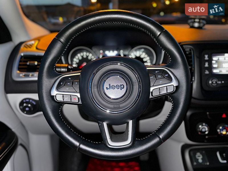 Внедорожник / Кроссовер Jeep Compass 2018 в Киеве