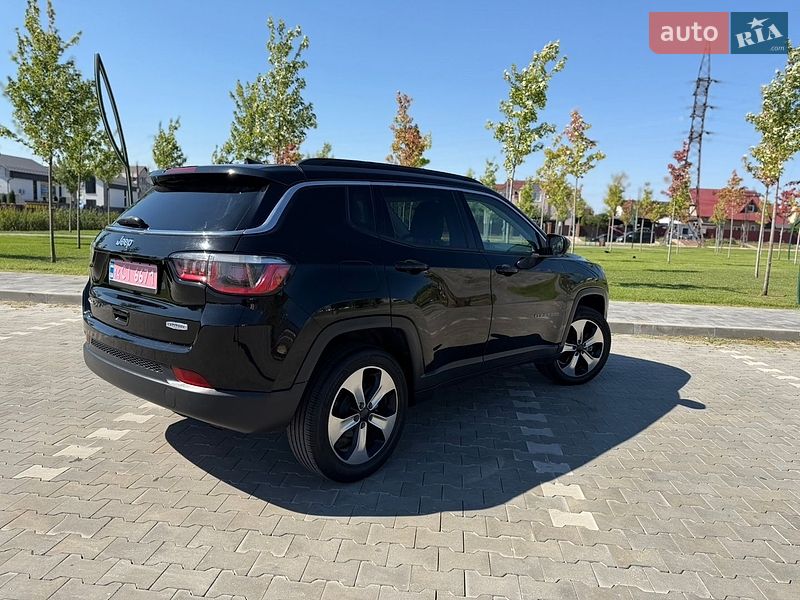 Внедорожник / Кроссовер Jeep Compass 2017 в Киеве